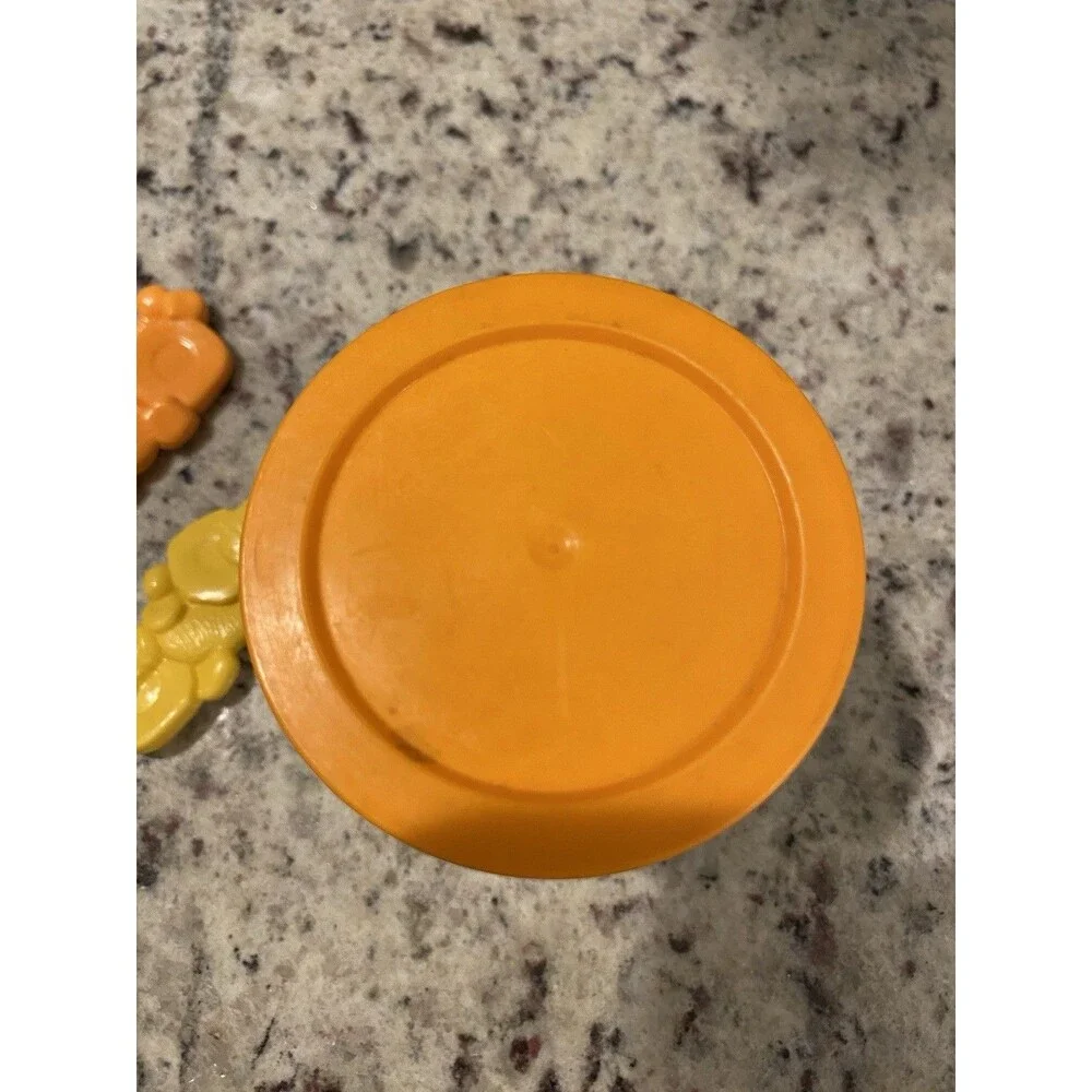 Vintage 1987 Fisher Price Can Opener With Mixed Veggies Can And Extra Veggies